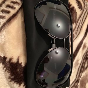 Quay Vivienne Sunglasses